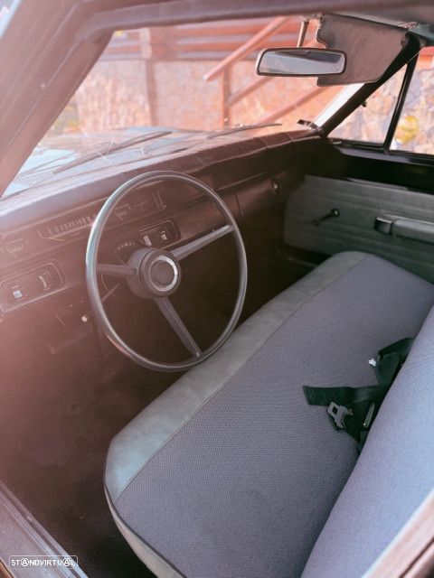 Plymouth Belvedere - 5