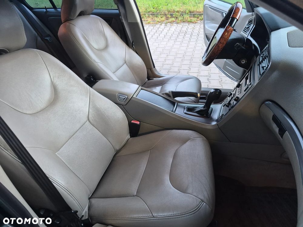 Volvo S60 2.5T Rubin - 7