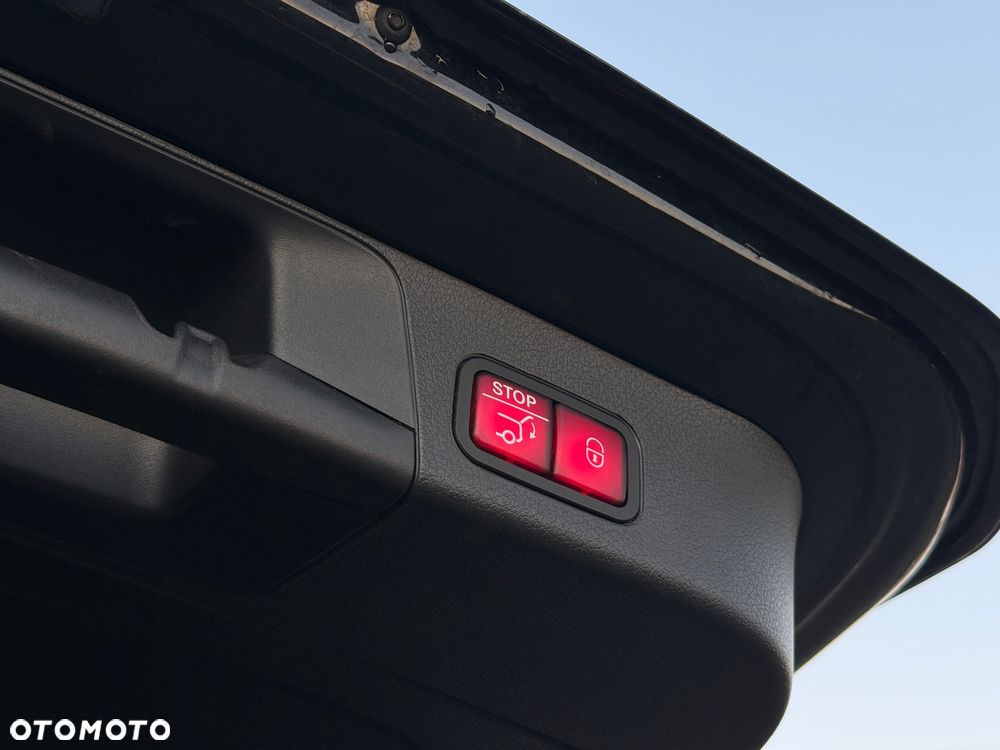 Mercedes-Benz GLB 200 7G-DCT - 13
