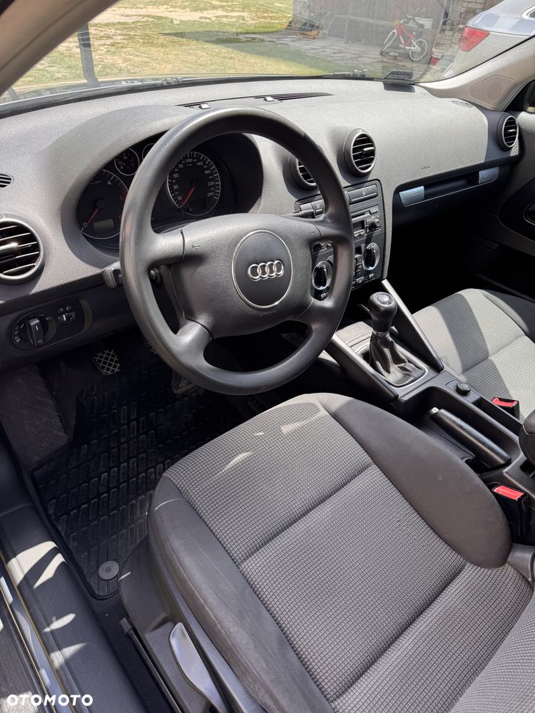 Audi A3 3-drzwiowe 1.9 TDI DPF Ambition - 17