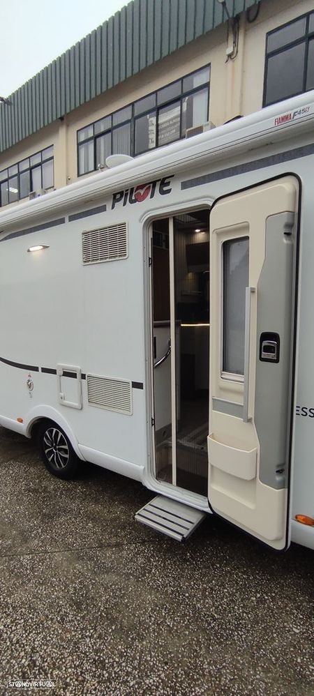 Pilote Essential P746 (Cama central - GPL) - 21