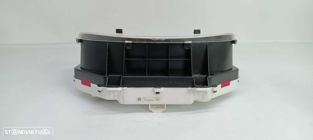 QUADRANTE LEXUS IS 300H - 10