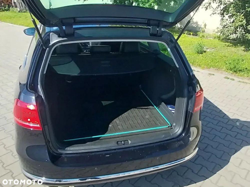 Volkswagen Passat - 14
