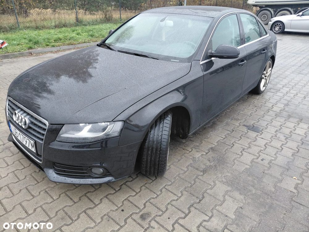 Audi A4 Limousine - 1