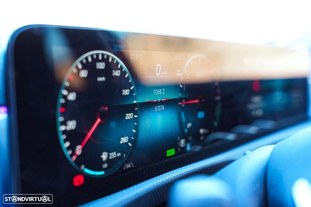 Mercedes-Benz A 250 e 8G-DCT AMG Line Advanced Plus - 21