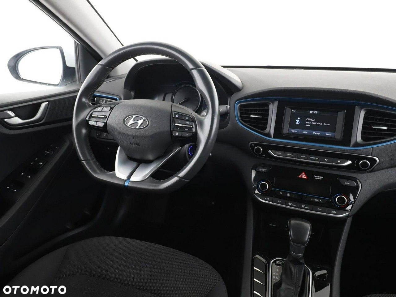 Hyundai IONIQ - 16