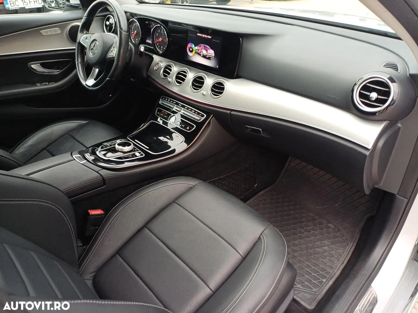 Mercedes-Benz E 200 9G-TRONIC Exclusive - 24