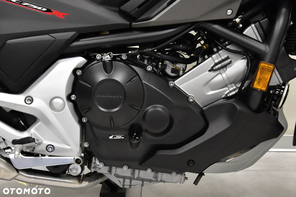 Honda NC - 25