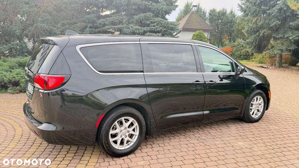 Chrysler Pacifica - 33