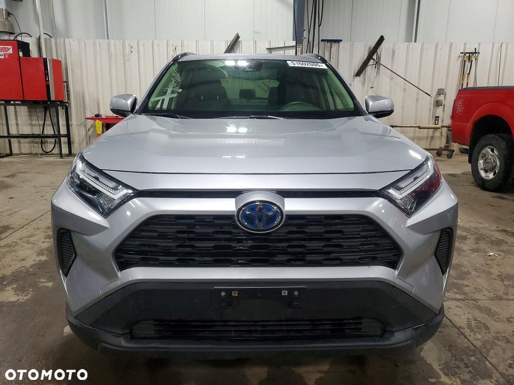 Toyota RAV4 - 5