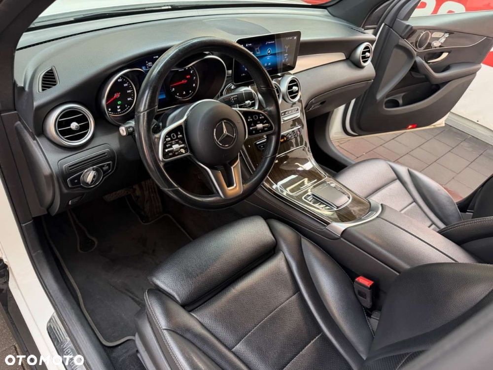Mercedes-Benz GLC - 21