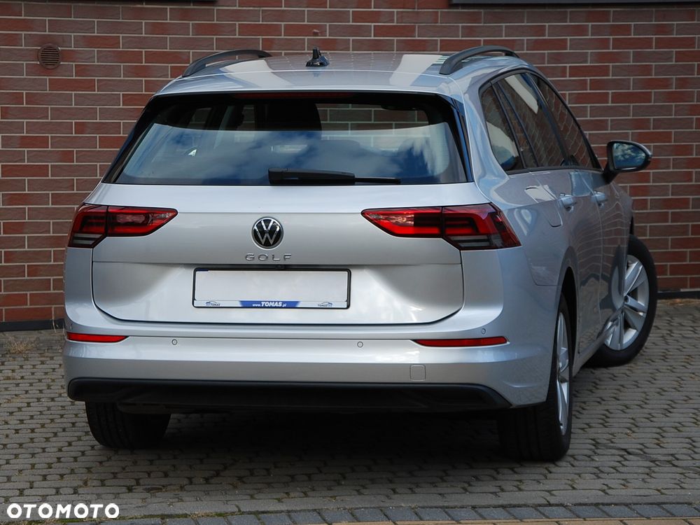 Volkswagen Golf - 22