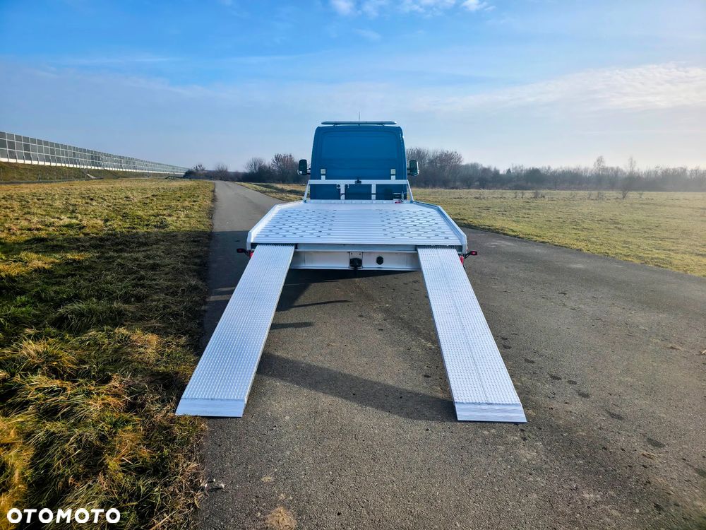 Mercedes-Benz Sprinter - 6