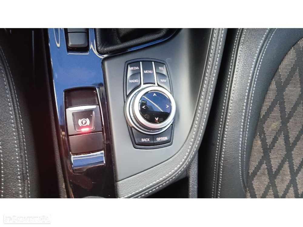 BMW X1 16 d sDrive Line xLine - 12