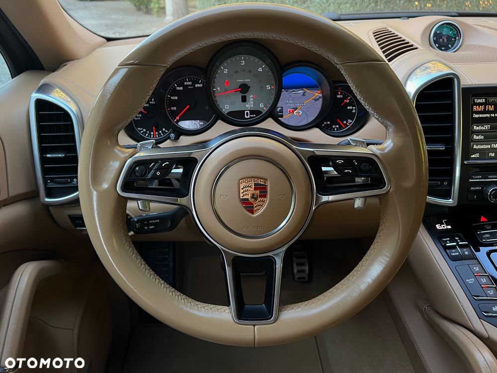 Porsche Cayenne S Diesel - 28
