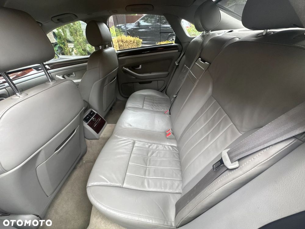 Audi A8 4.2 FSI Quattro - 9