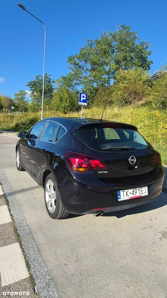 Opel Astra 1.4 T Cosmo - 14