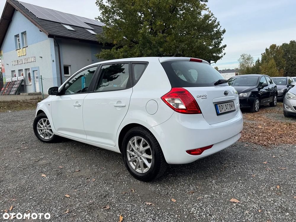 Kia Ceed - 7