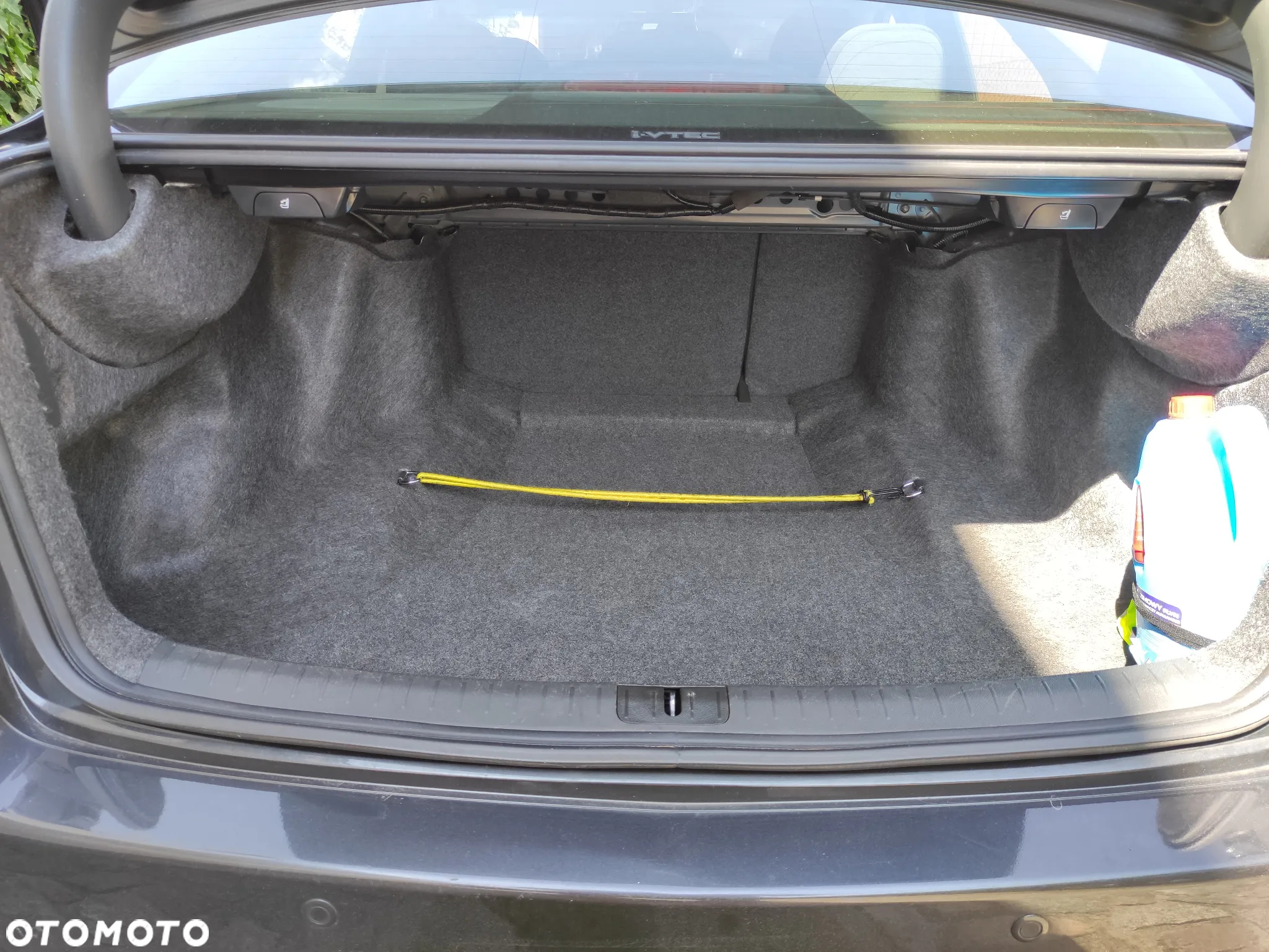 Honda Accord 2.0 Lifestyle - 12