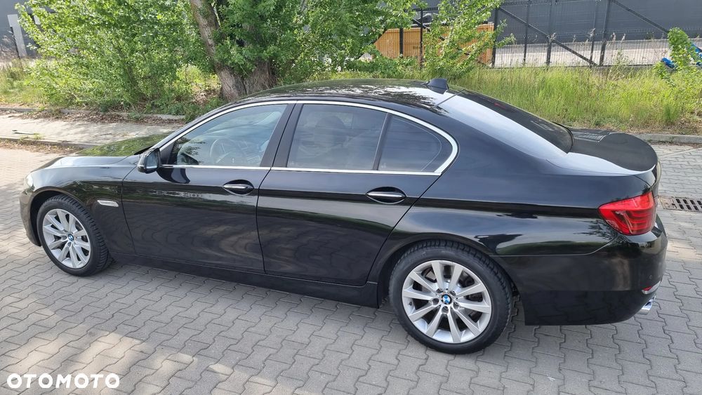 BMW Seria 5 520d - 25