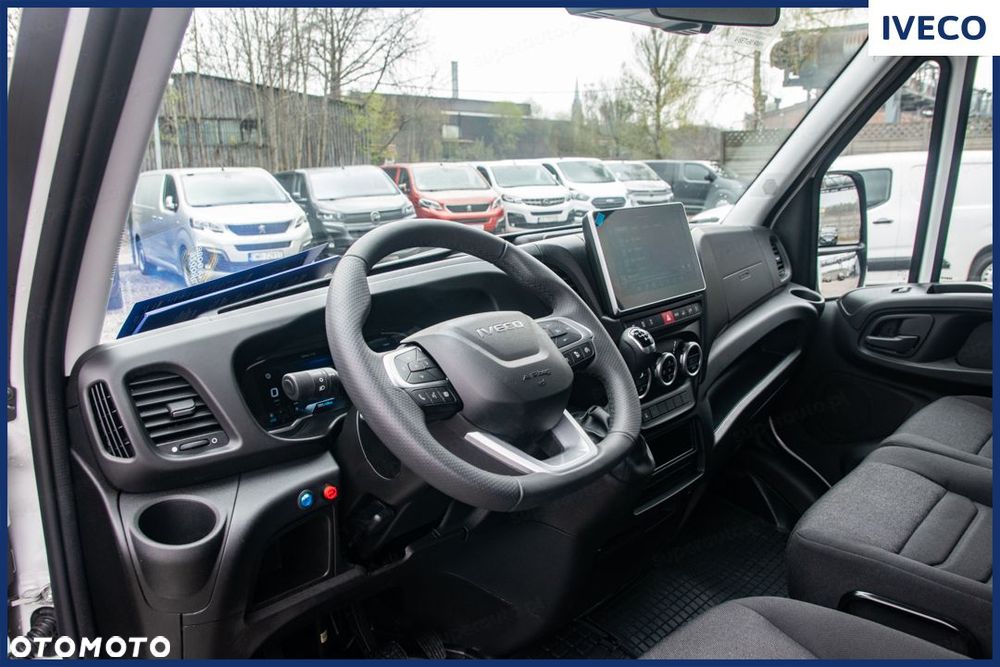 Iveco Daily 35S18 Kontener 8EP + Winda 3.0 180KM - 20