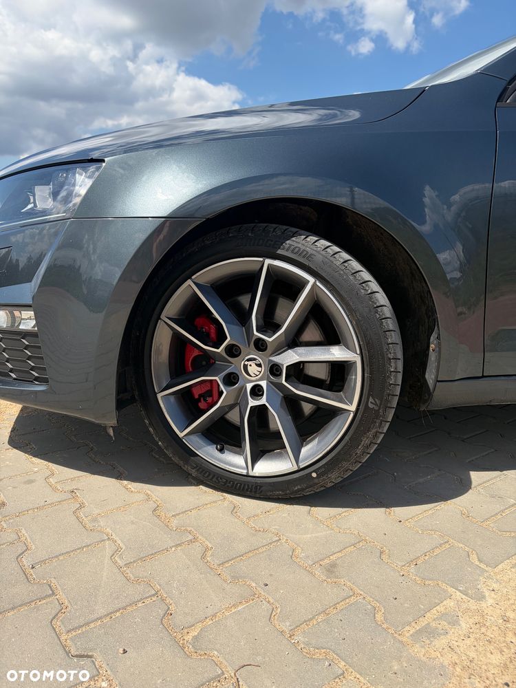 Skoda Octavia 2.0 TDI RS DSG - 13
