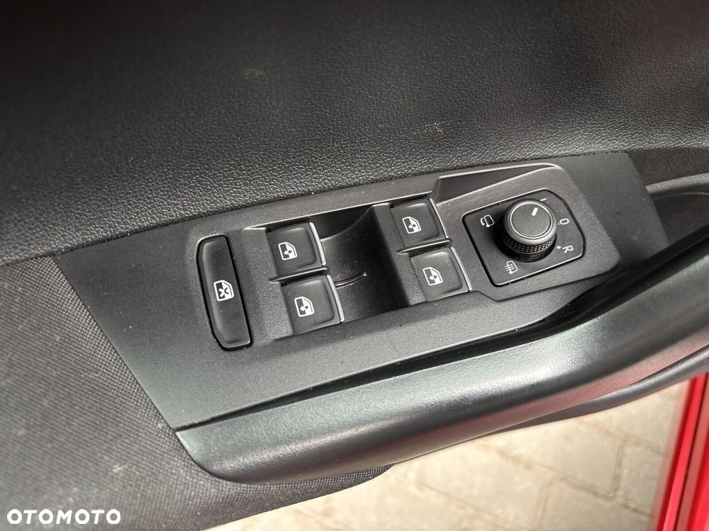 Volkswagen Taigo - 27