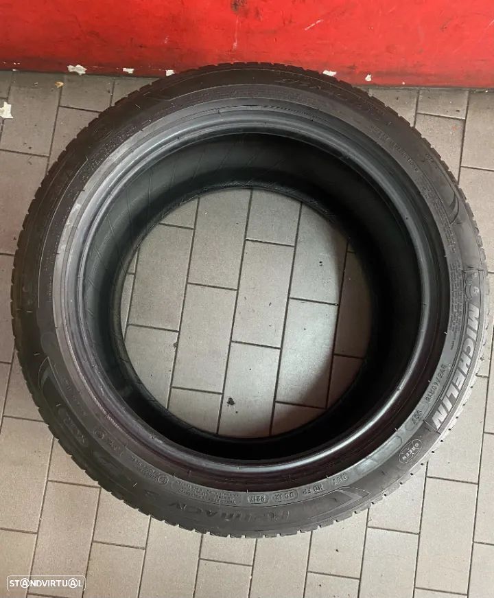 2 Pneus 275/40/18 Michelin Primacy 3 RFT com mais de 70% de piso - 3