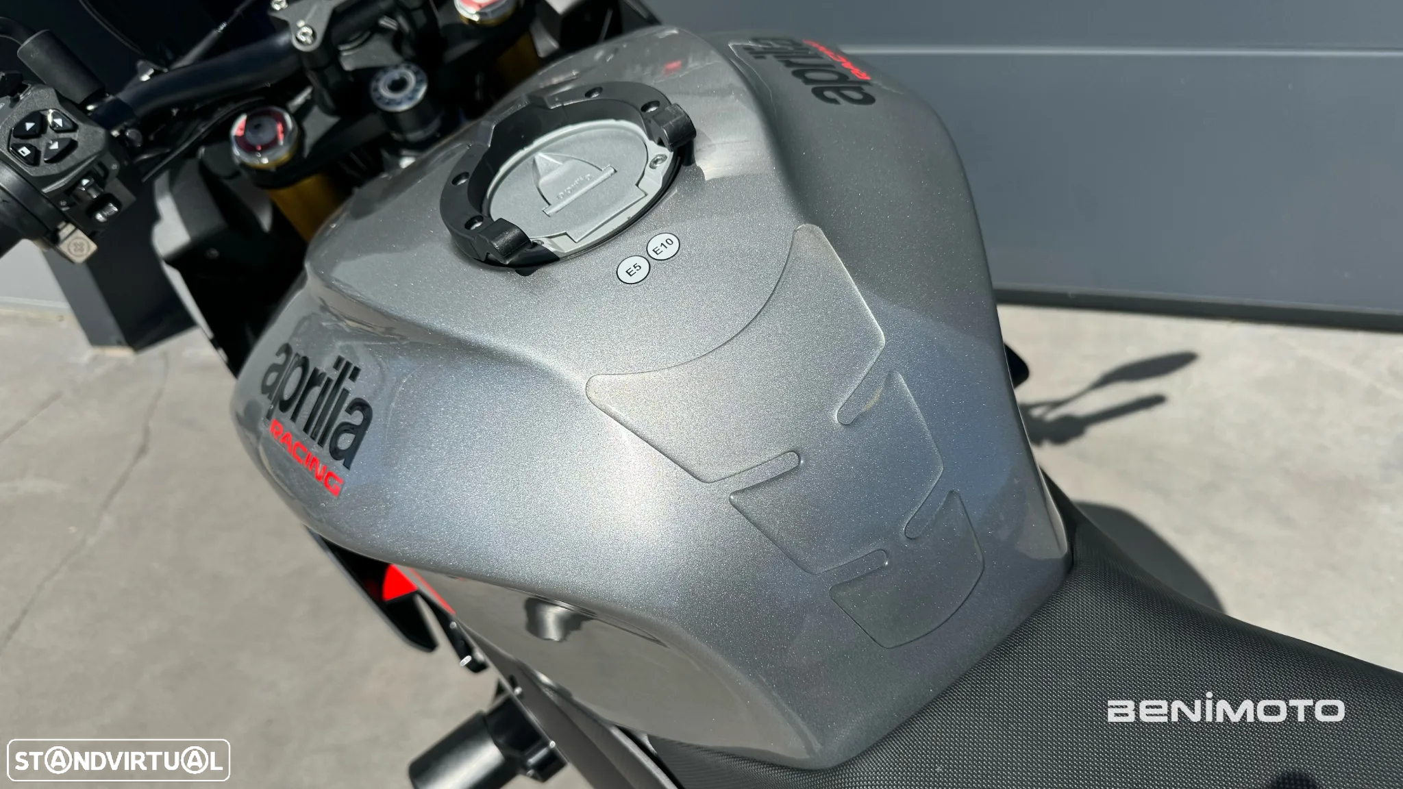 Aprilia Tuono V4 - 14