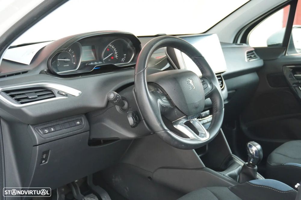 Peugeot 208 1.4 HDi Access - 6