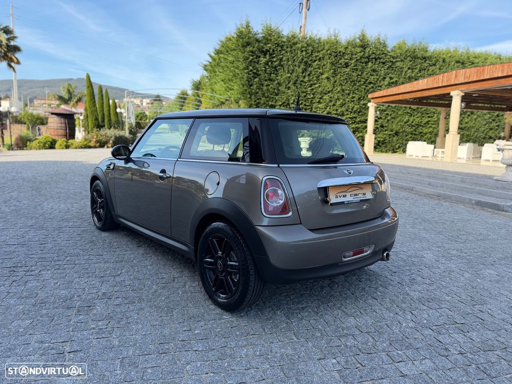 MINI 3 Portas Cooper D - 13