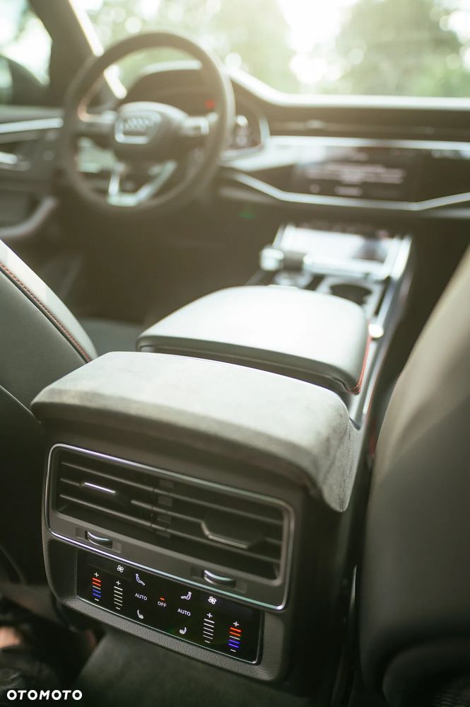Audi RS Q8 TFSI Quattro Tiptronic - 23
