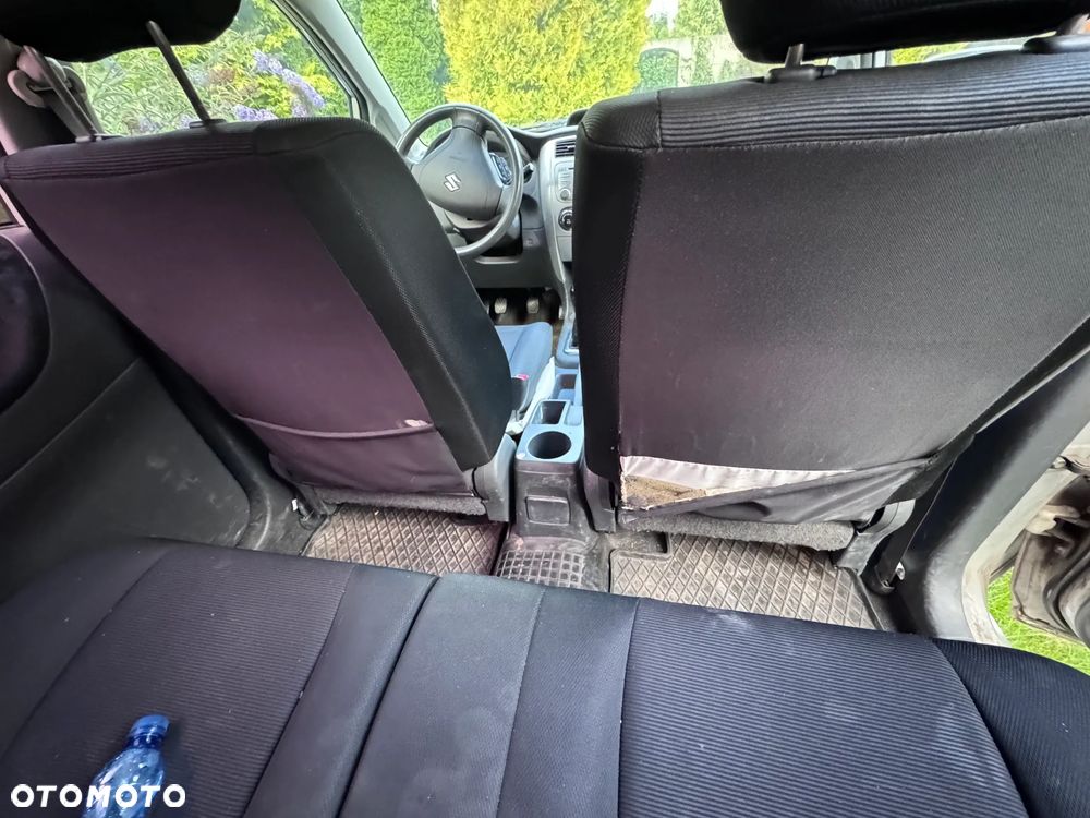 Suzuki Liana - 9