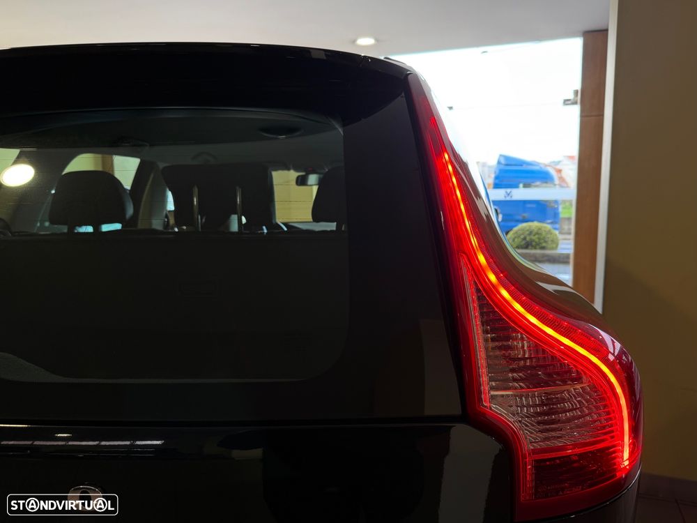 Volvo XC 60 2.0 D3 Drive R-Design - 11