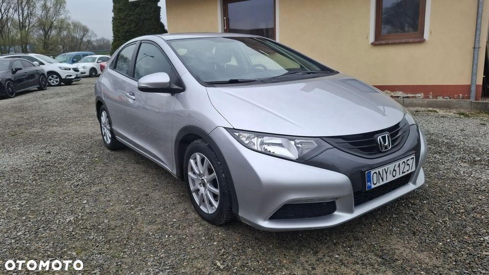 Honda Civic 1.6 i-DTEC Lifestyle Black Edition - 13