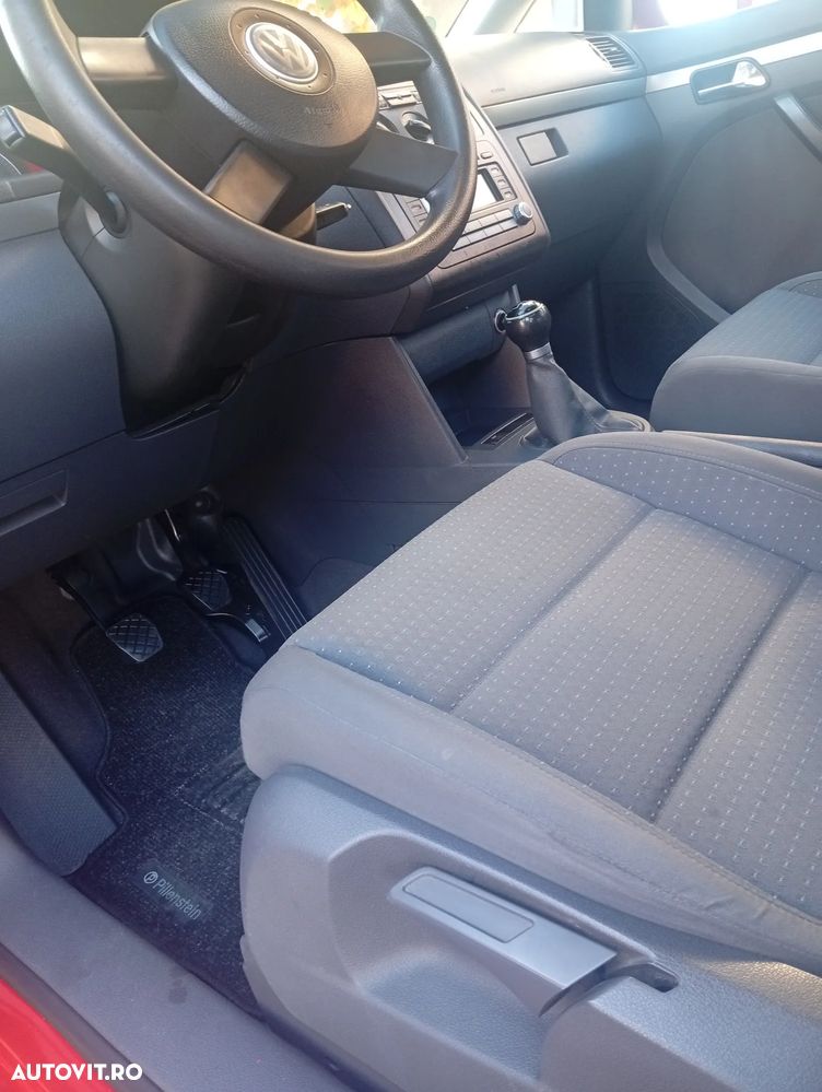 Volkswagen Touran - 5
