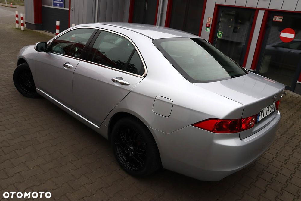 Honda Accord 2.0 i Executive - 9