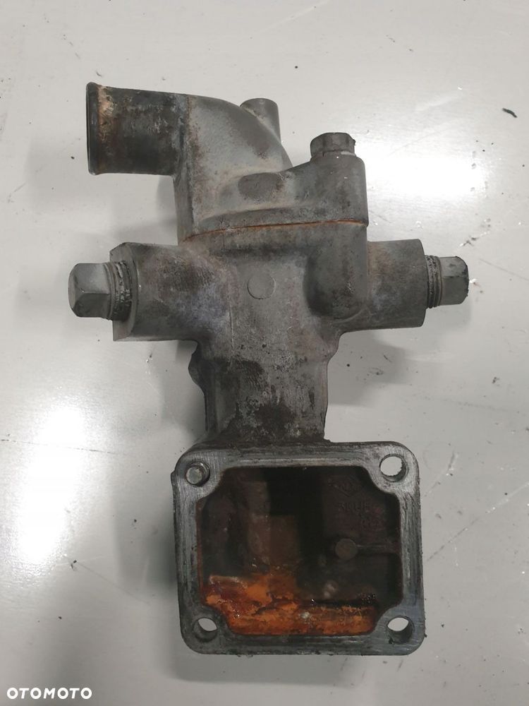 CARRIER SUPRA 950 OBUDOWA TERMOSTATU KUBOTA D1105 - 3