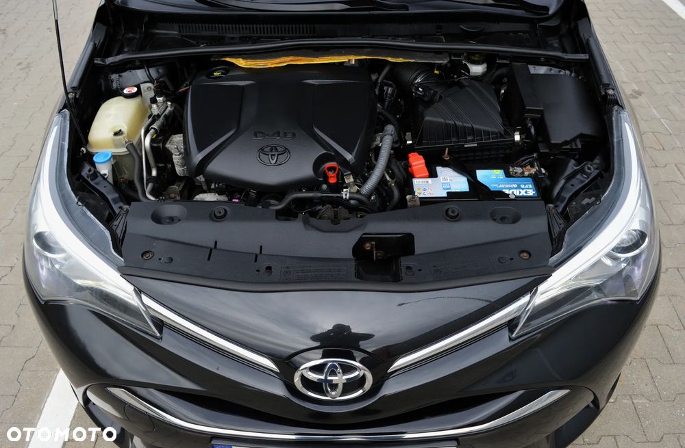 Toyota Avensis 2.0 D-4D Premium - 36
