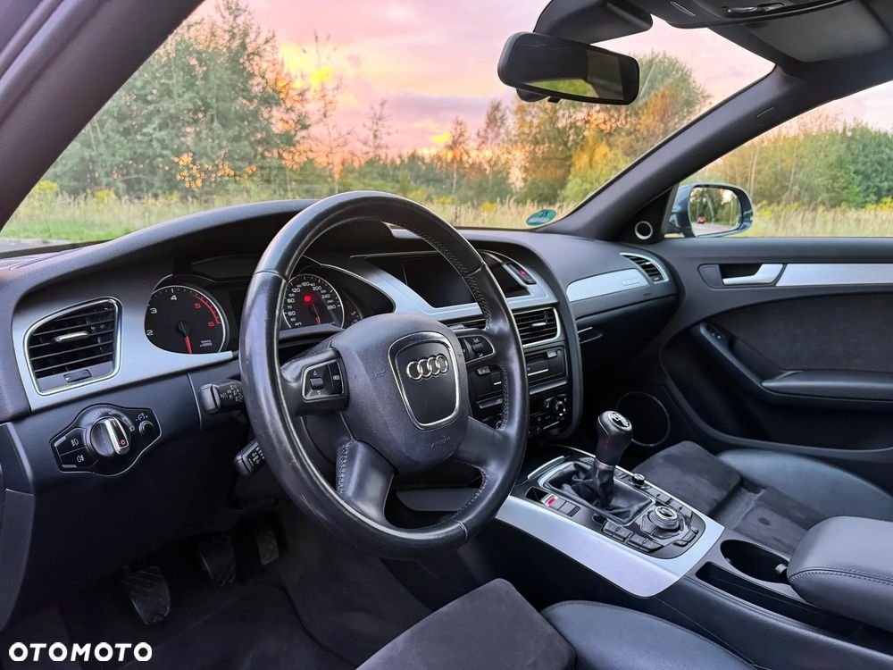 Audi A4 Avant 2.0 TDI DPF quattro S line Sportpaket (plus) - 13