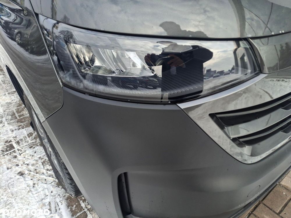 Volkswagen Caravelle - 7