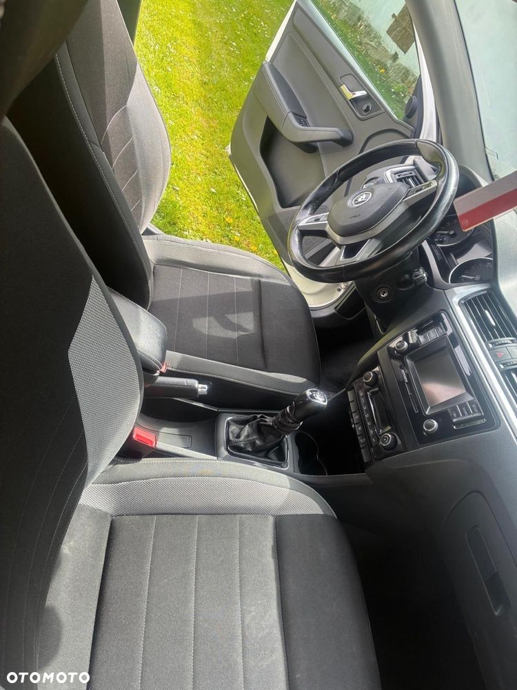 Skoda RAPID - 6