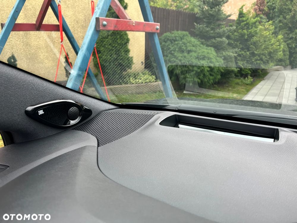 Toyota Corolla 2.0 Hybrid Executive - 21