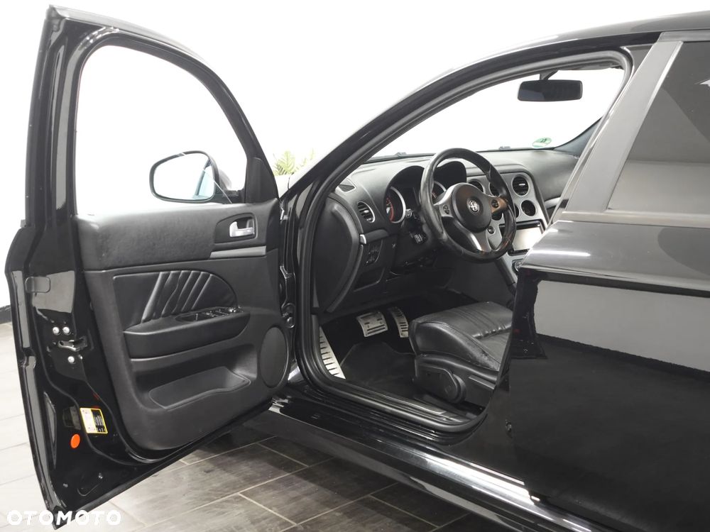 Alfa Romeo 159 2.2 JTS 16V Selespeed ti - 16