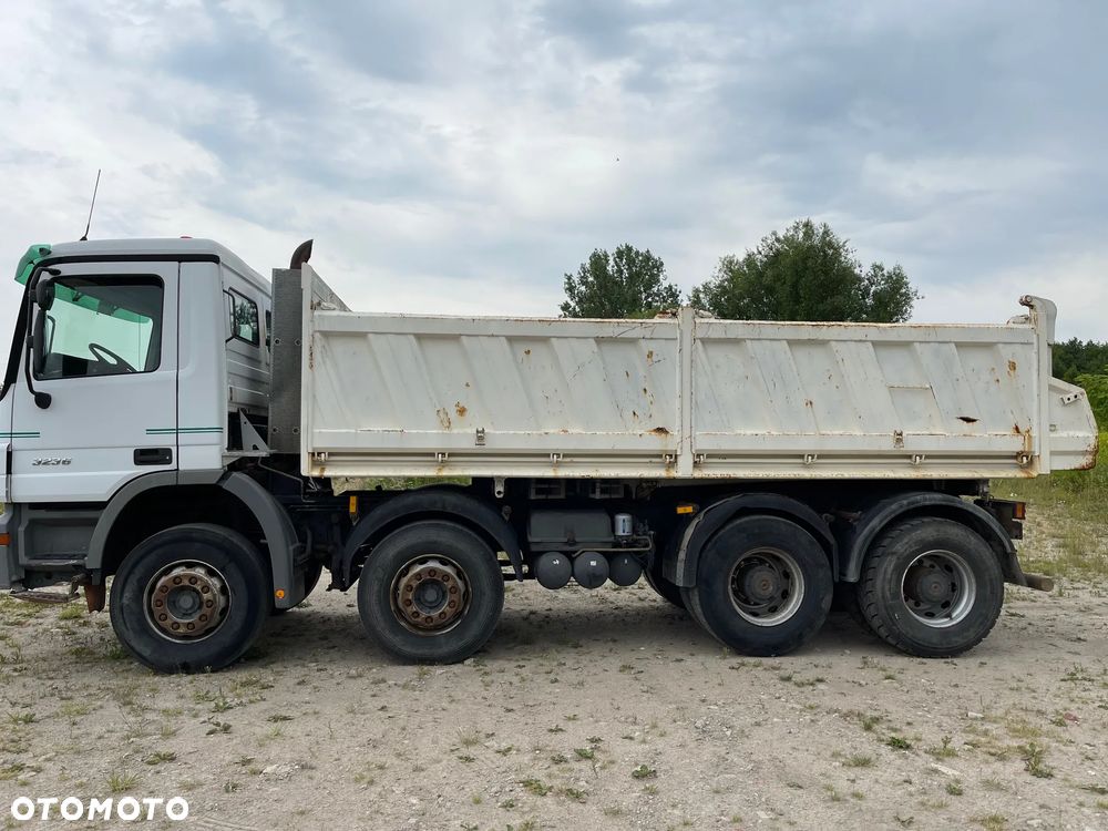 Mercedes-Benz Actros - 5