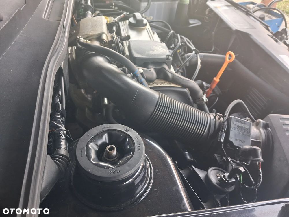 Volkswagen Golf 2.0 Comfortline - 9