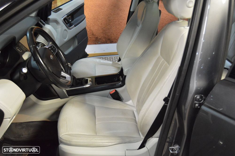 Land Rover Discovery Sport 2.0 TD4 HSE Luxury - 31