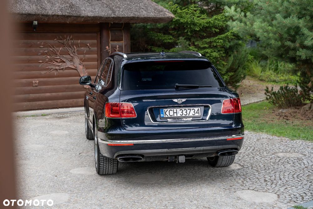 Bentley Bentayga W12 Mulliner - 19