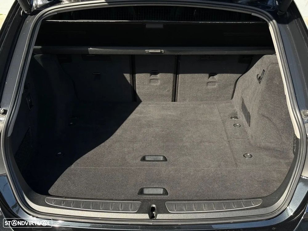 BMW 320 d Pack M - 26