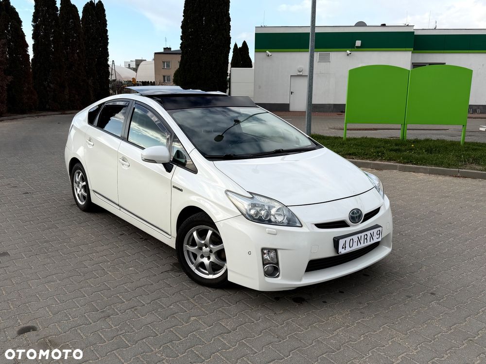 Toyota Prius 1.8 HSD Prestige - 1